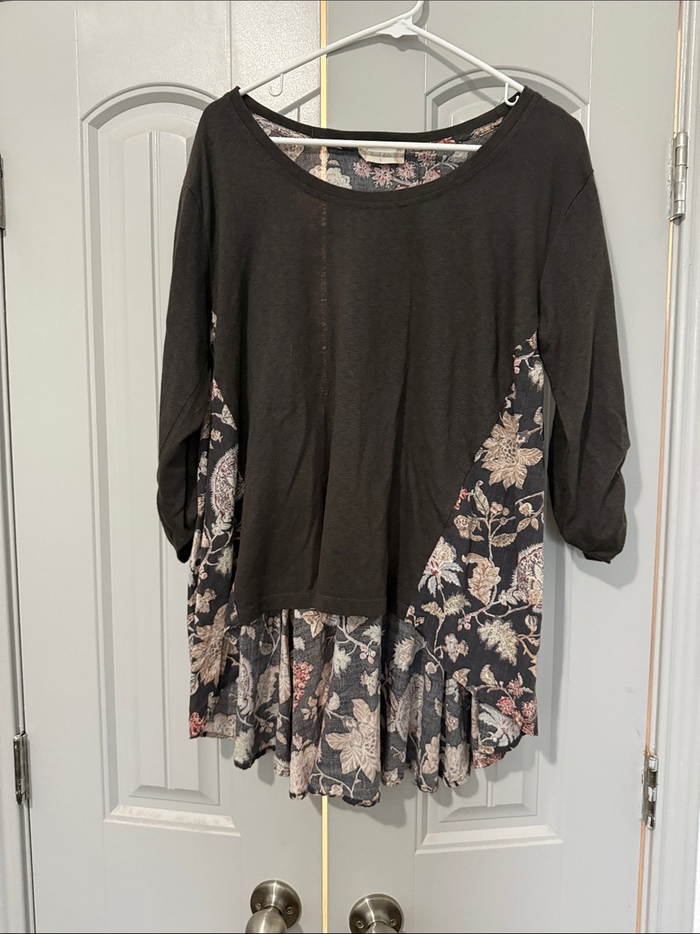 Women’s Black Floral Trim Long Sleeve Top